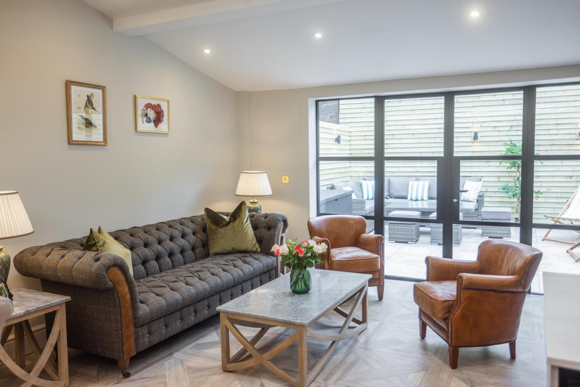 Historic City Centre Town House Chester Bagian luar foto